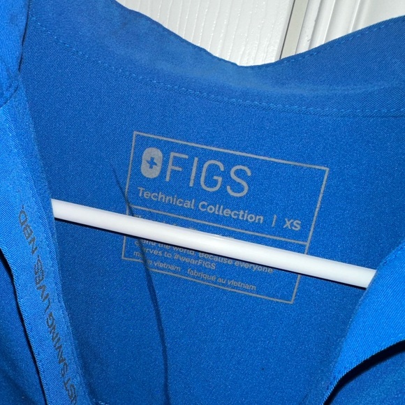 Figs Scrub Top - Picture 4 of 4